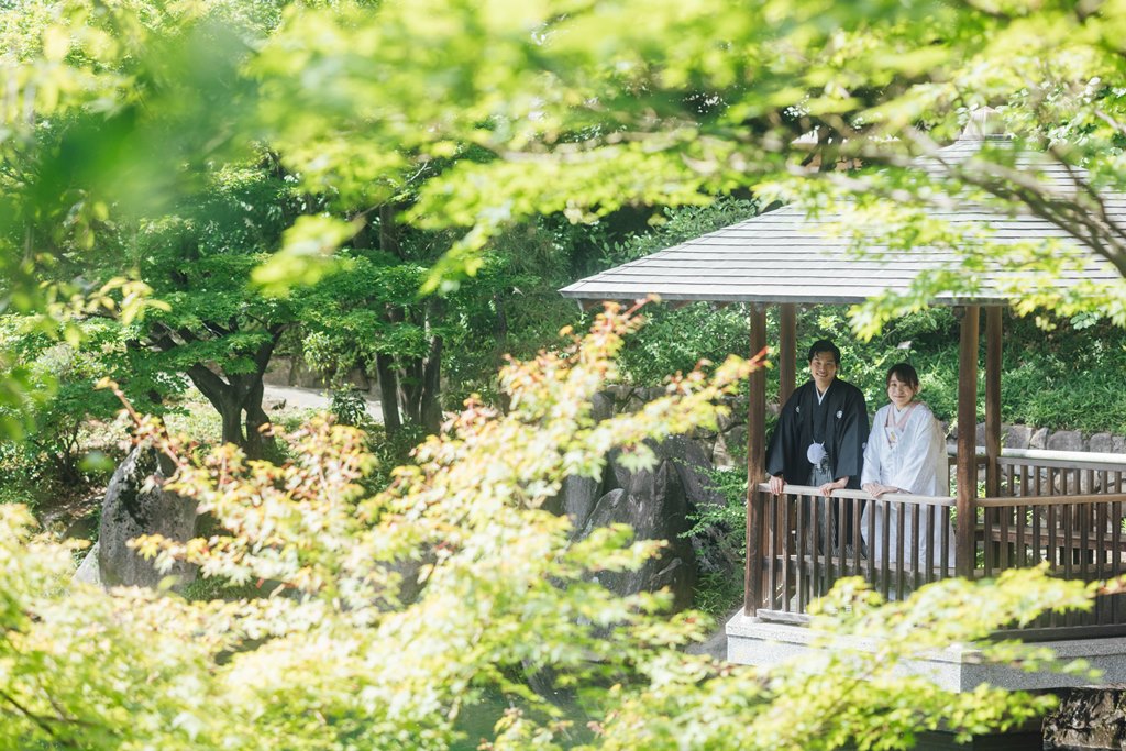 Here’s a look at a cool and stylish location perfect for capturing beautiful moments! ♡