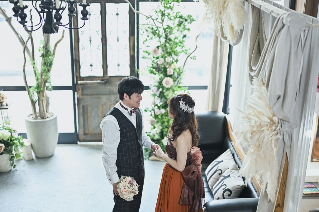 A photo wedding that deepens the bond in an antique atelier studio♡