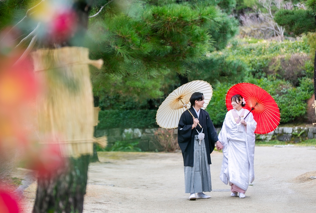 Japanese-style pre-wedding photo shoot at Shirotori Garden