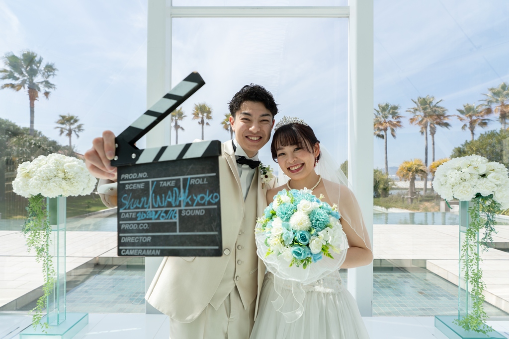 Hands-on photo wedding in a sparkling chapel💞