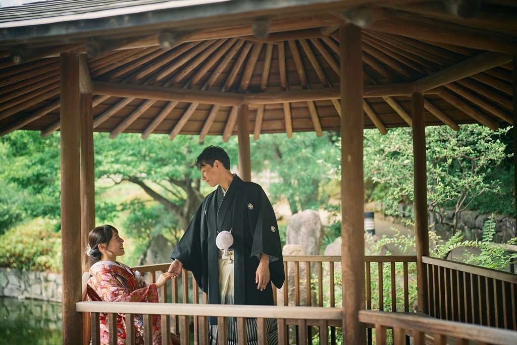 Embracing Authentic Japanese Elegance, Shining in the Quietude of the City — A Pre-Wedding Experience at Mejiro Garden