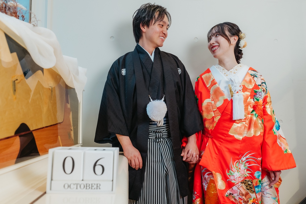 “The Photos You Absolutely Want to Capture Are Here.” A Studio Session Where Light Brings Out the Beauty of Traditional Attire