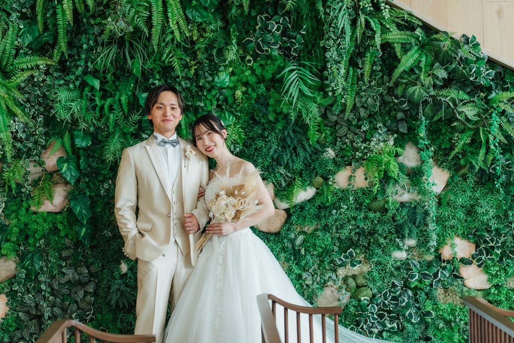 The White Chapel Transforms into a Dramatic Scene. Elegant Western-Style Shots in a Luminous Space