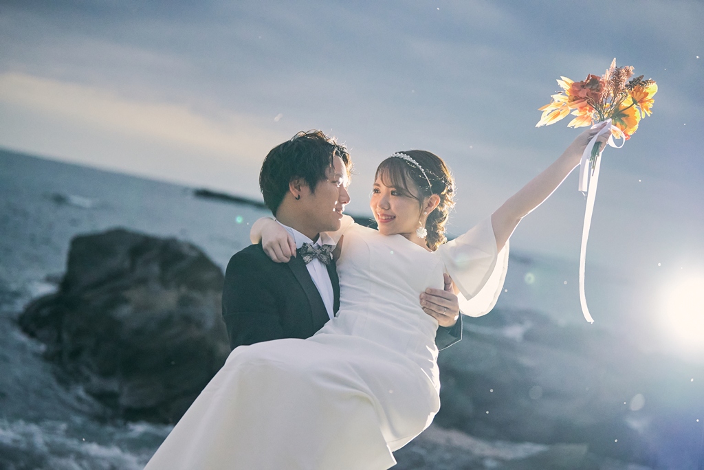 Elegant and Timeless Pre Wedding Photography at Jogashima, Framed by the Beauty of the Sea