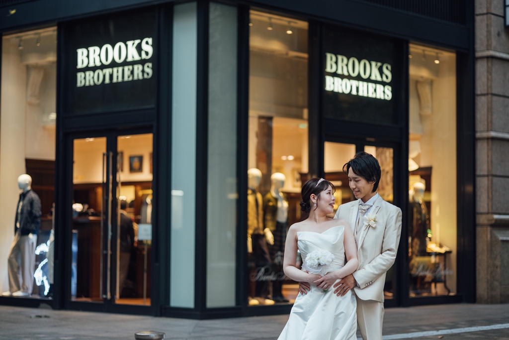 On a Historic Stage. An Elegant Photo Wedding at Tokyo Station