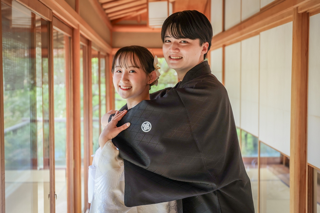 Choosing a Calm Setting Was the Right Decision. A Traditional Pre-Wedding Photoshoot at Mejiro Garden
