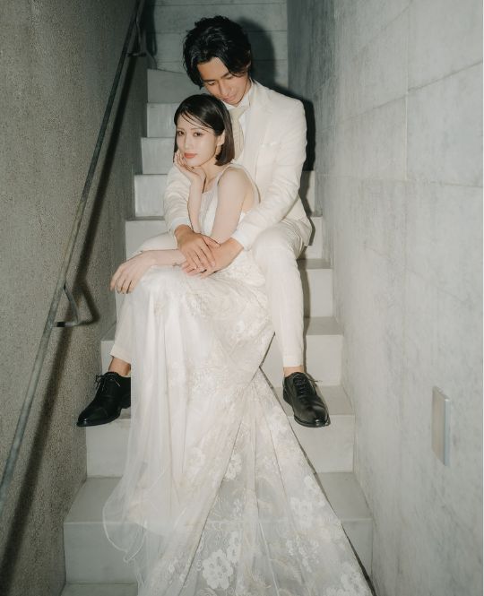 Slender Line style wedding dress (DC04): available at our Tokyo Omotesando studio for a pre-wedding photoshoot in Japan.