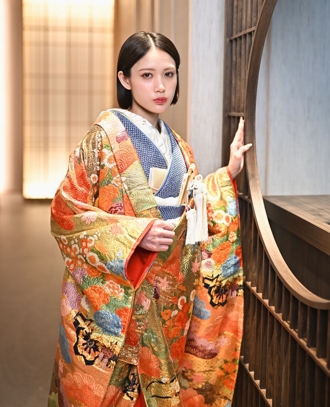 Brilliance style irouchikake (coloured wedding kimono) (AS03): available at our Tokyo St. studio for a pre-wedding photoshoot in Japan.