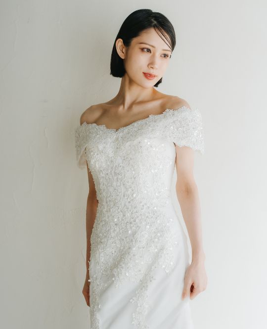 Soft Mermaid Line style wedding dress (DS02): available at our Tokyo Omotesando studio for a pre-wedding photoshoot in Japan.