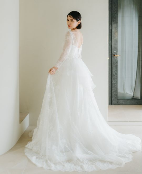 A-line style wedding dress (OR03): Long lace sleeves and a V neckline create an elegant, refined look for Japan wedding photography.