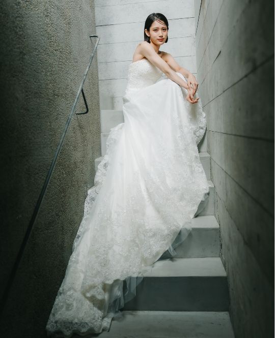 Slender A-Line style wedding dress (DR01): available at our Tokyo Omotesando studio for a pre-wedding photoshoot in Japan.