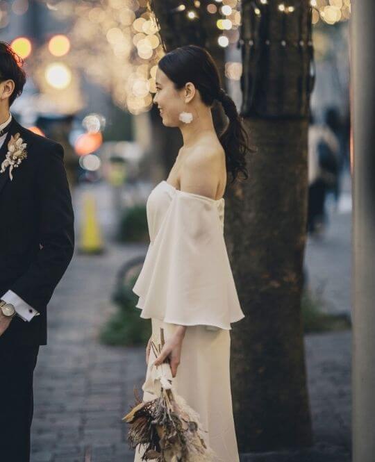 Slender Line style wedding dress (SS02): available at our Tokyo Minamiaoyama studio for a pre-wedding photoshoot in Japan.