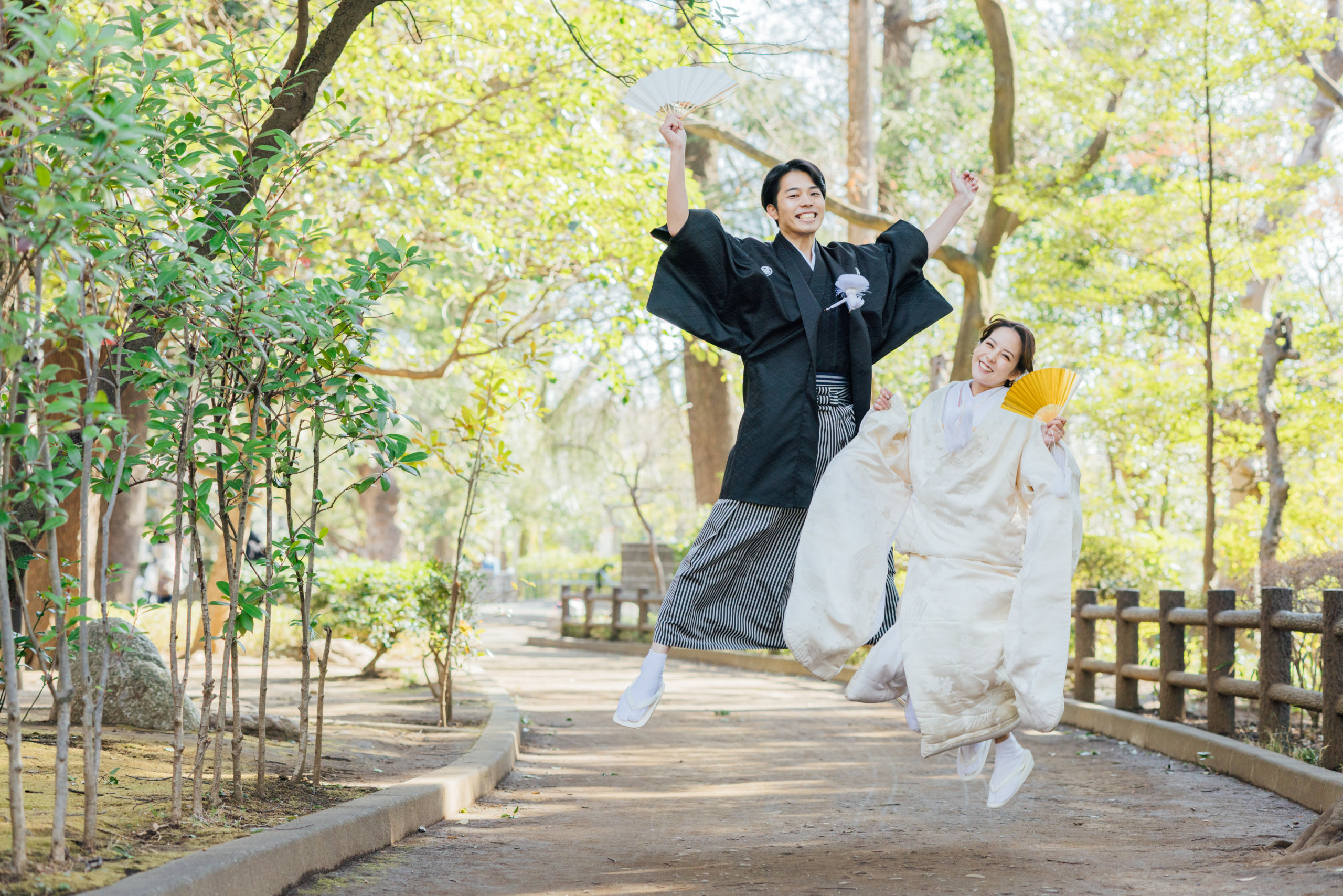Wedding photography session at Arisugawa Memorial Park — the park's natural environment draws out relaxed, genuine expressions that formal garden settings rarely achieve