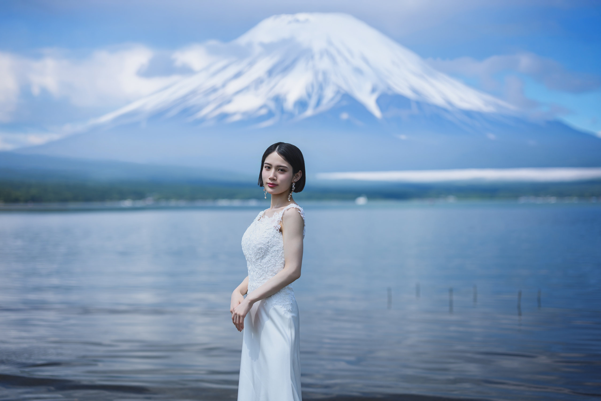 Wedding photos with Mt. Fuji