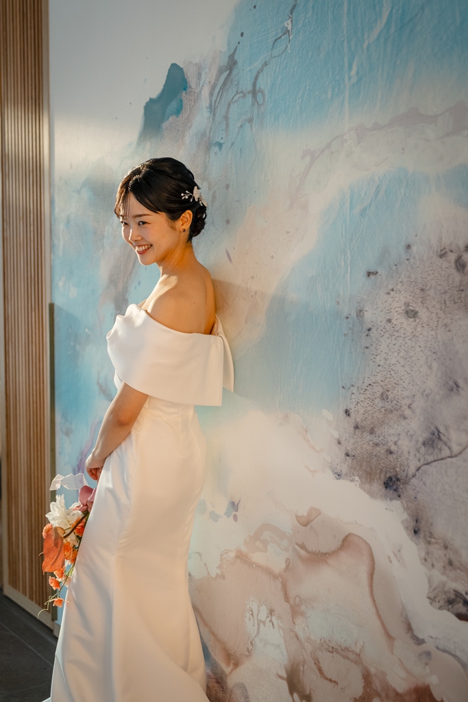 Wedding Avenue Tokyo Station Studio interior — a refined space where hair, makeup and dress fitting take place before traveling to Tokyo National Museum for the shoot