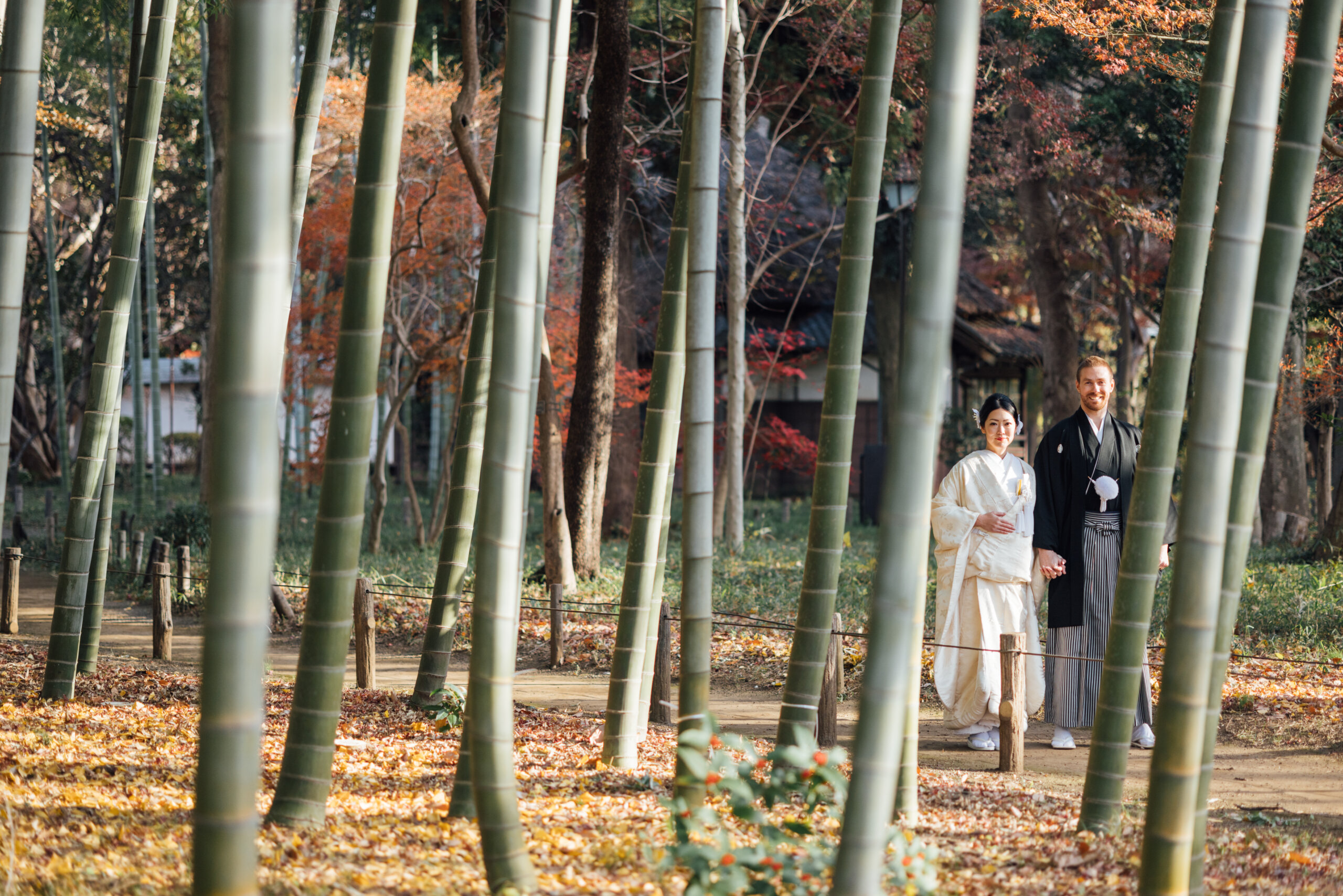 Roka Koushun Garden kimono wedding photography — couple in wedding kimono at the traditional farmhouse veranda, the atmosphere of lived history present in every detail