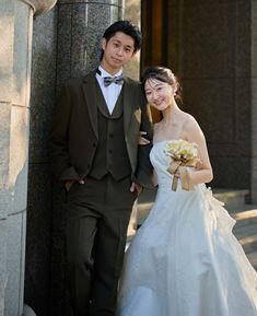 Khaki style wedding dress (AP01): Urban yet moderately casual. The chic khaki color brings out a relaxed
																sophistication.