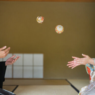 Natural Smiles, Beautiful Memories: A Pre-Wedding Photoshoot at Mejiro Garden and Kasai Rinkai Park